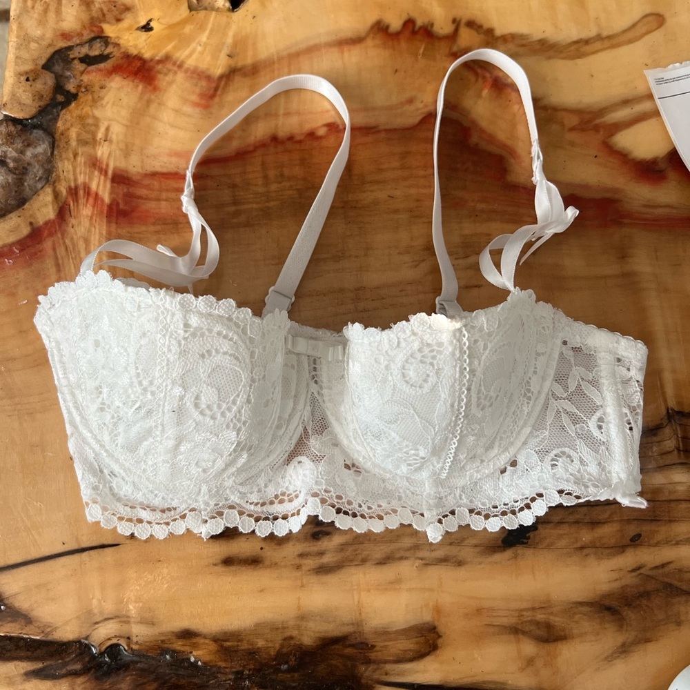 White lace bra